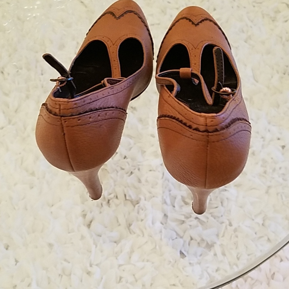 Loft Heels - Picture 3 of 4